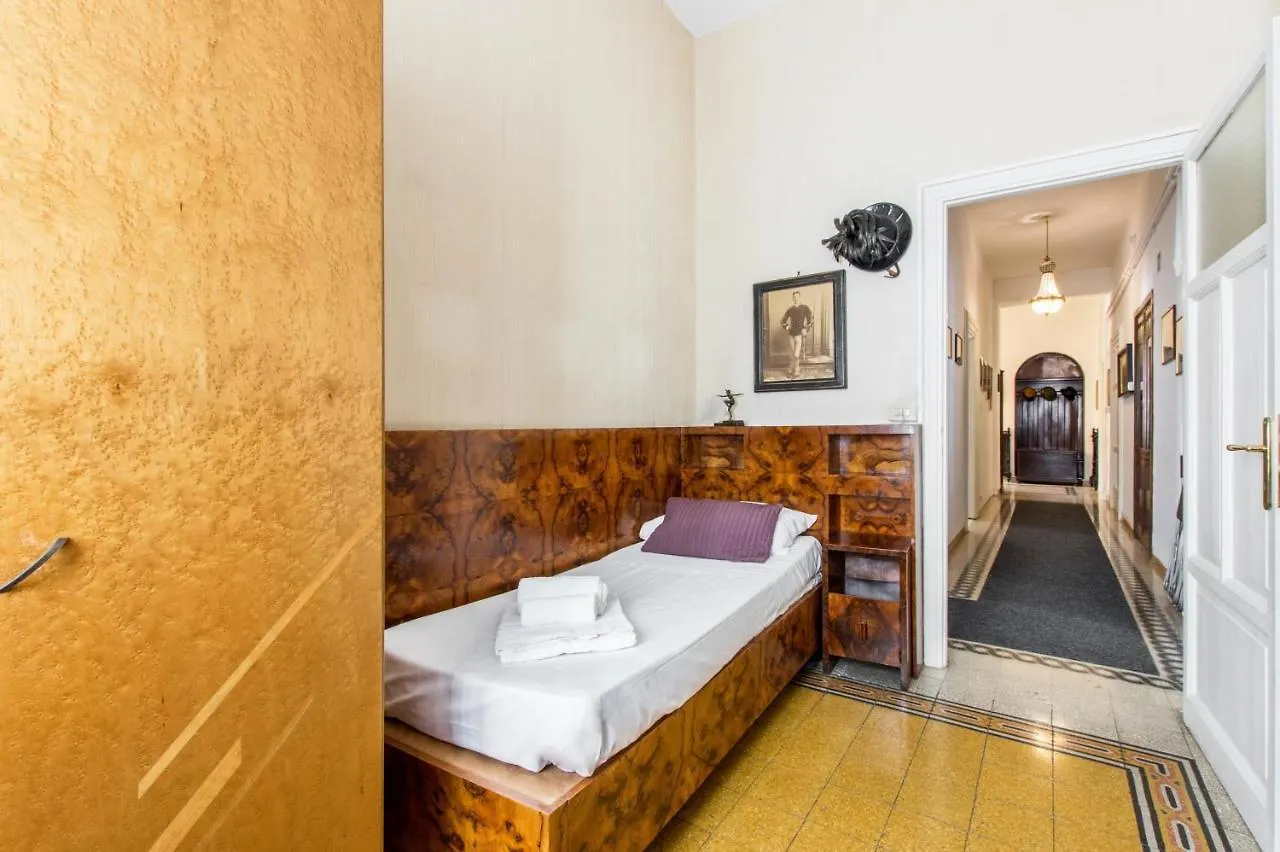 Trastevere Deco Apartment Rome
